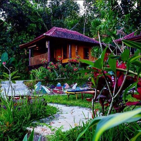 Апартаменты Sky Garden Lombok Тетебату Экстерьер фото